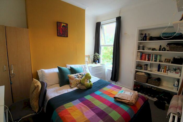 5 Bedroom Terraced House To Rent In Brading Road, BN2