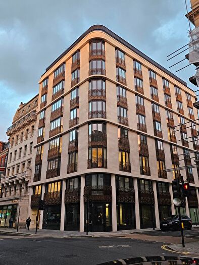 1 Bedroom Flat For Sale In Bolsover St, London, London, W1W