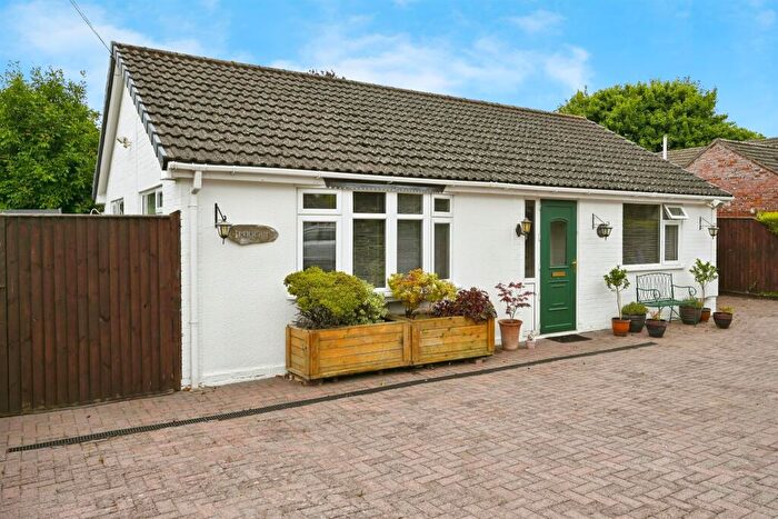2 Bedroom Detached Bungalow For Sale In Harrison Close, Horncastle, LN9