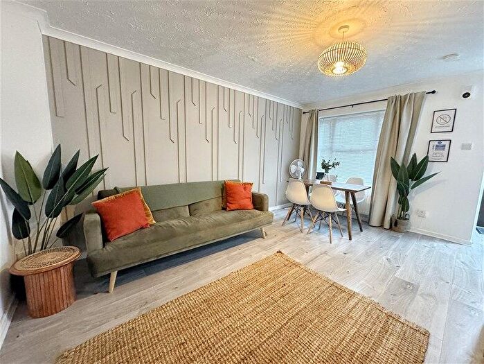 2 Bedroom House To Rent In Cranberry Lane, Canning Town, E16