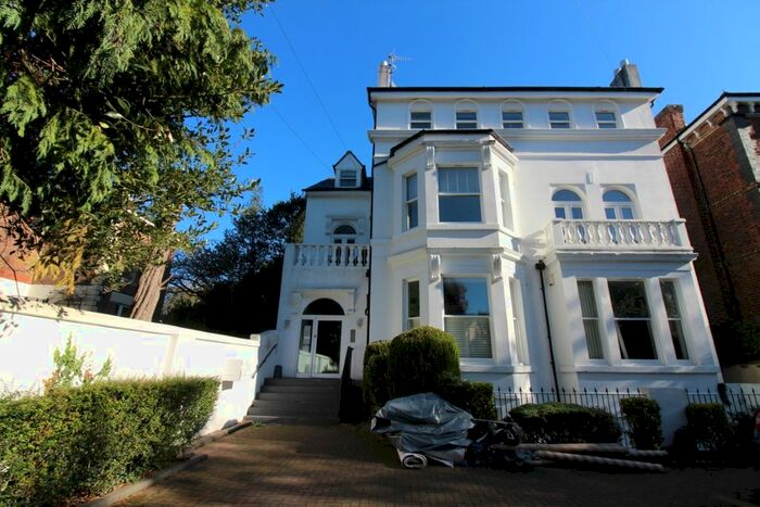 2 Bedroom Flat To Rent In Parkfield Road, Aigburth, L17