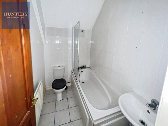 2 Bedroom Flat To Rent In Gorwyl Flats, Ogmore Vale, Bridgend, CF32