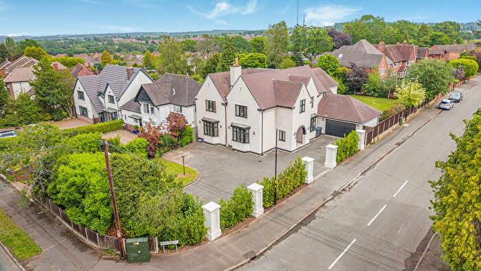 5 Bedroom Detached House For Sale In Knighton Road, Sutton Coldfield, B74