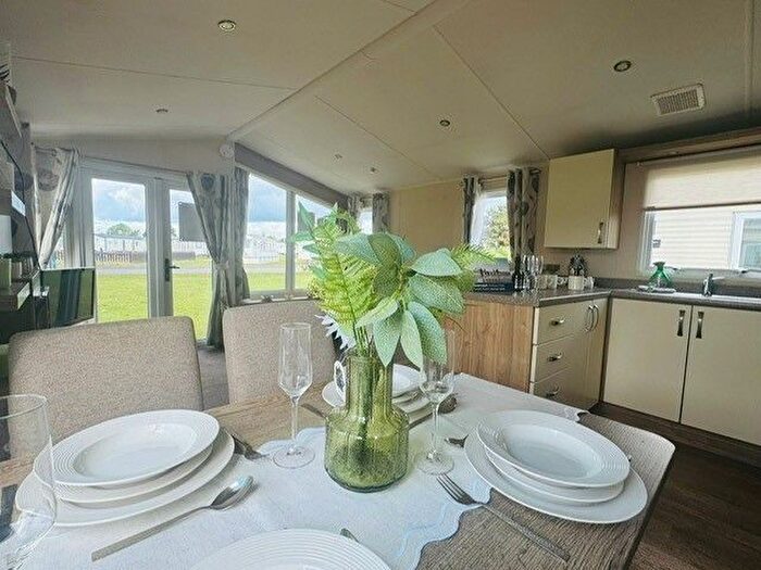 2 Bedroom Park Home For Sale In Dovercourt Haven Caravan Park, Low Road, Harwich, CO12
