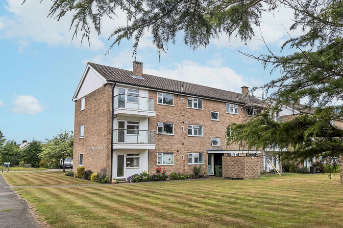 2 Bedroom Apartment To Rent In Floral Court, Ashtead, KT21