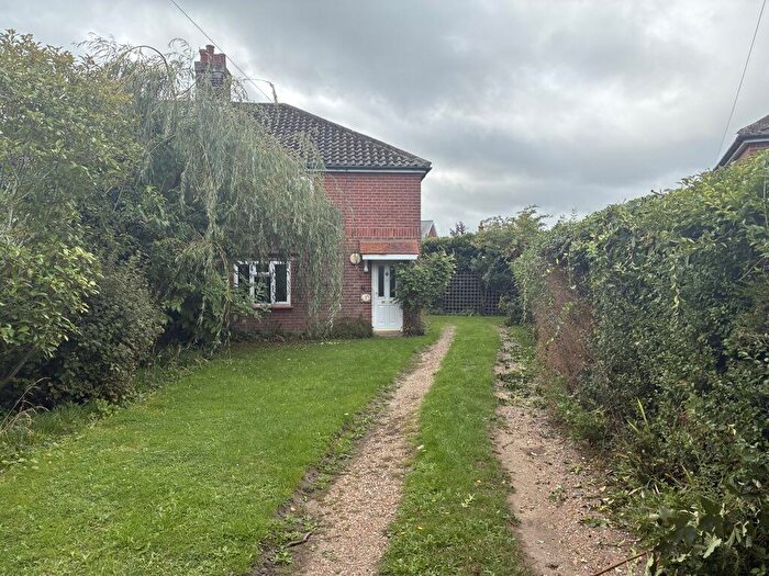 3 Bedroom Semi-Detached House For Sale In St. Marys Road, Stalham, Norwich, NR12