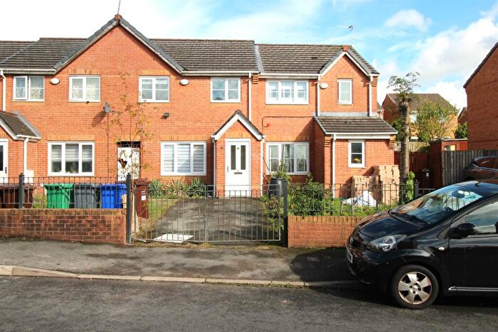 3 Bedroom Terraced House To Rent In Bloomfield Drive, Manchester, M8