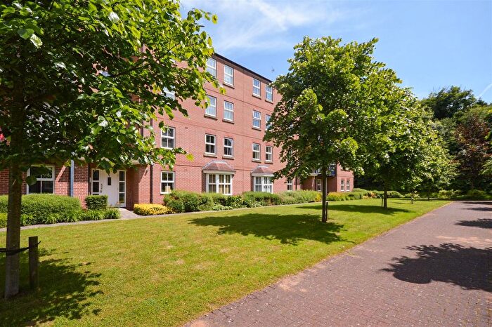 2 Bedroom Flat To Rent In Wenlock Drive, West Bridgford, Nottingham, Nottinghamshire, NG2