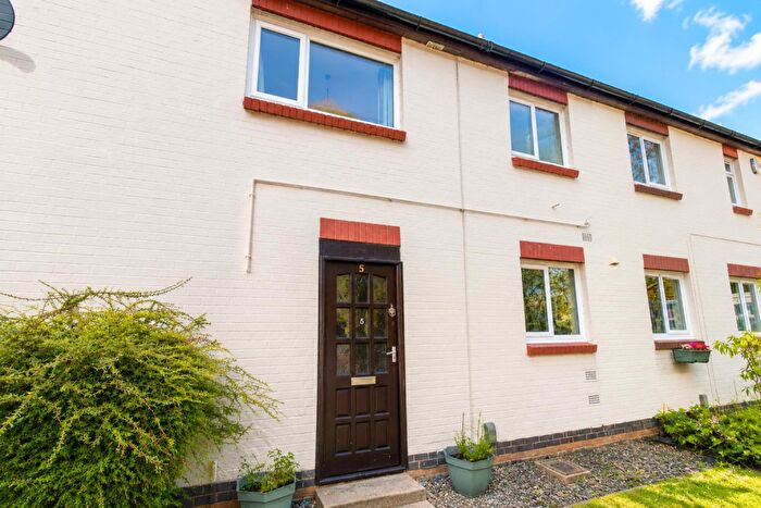 3 Bedroom Terraced House For Sale In Ragsdale Walk, Thorplands Brook, Northampton, NN3
