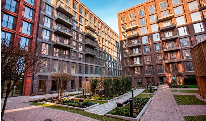2 Bedroom Apartment To Rent In The Bath House, B5