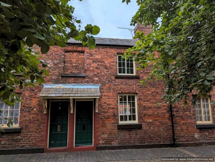 2 Bedroom Terraced House To Rent In Betley Street, Crewe, CW1