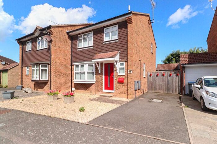 3 Bedroom Semi-Detached House For Sale In Brandon Way, Birchington, CT7