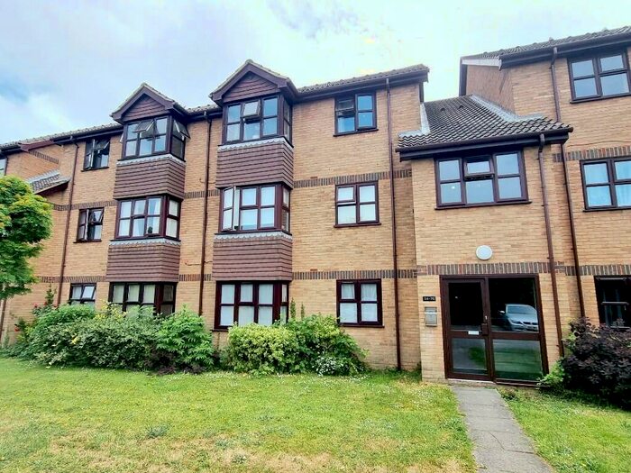 1 Bedroom Ground Flat To Rent In Snowdon Close, Eastbourne, East Sussex, BN23