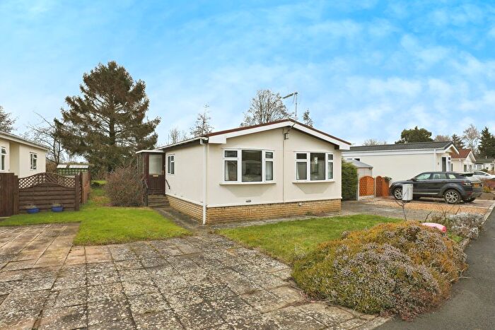 2 Bedroom Bungalow For Sale In Brookside, Broadway, Worcestershire, WR12