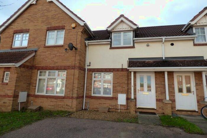 2 Bedroom Terraced House To Rent In Eaton Crescent, Taunton, TA2