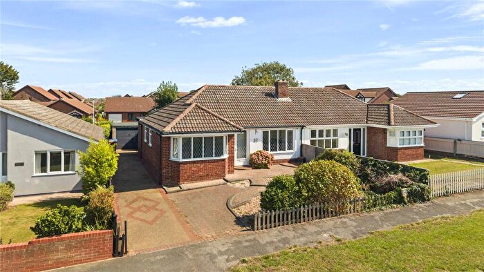 3 Bedroom Bungalow For Sale In Sinderson Road, Humberston, Grimsby, N E Lincs, DN36