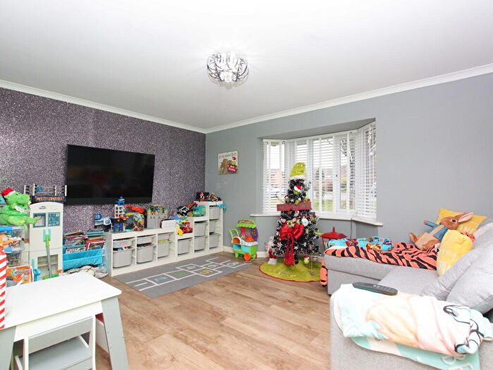 5 Bedroom Detached House For Sale In Heol Faenor, Beddau, CF38