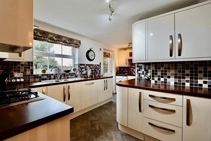 4 Bedroom Detached House For Sale In Rhodfa Glascoed, Blackwood, NP12