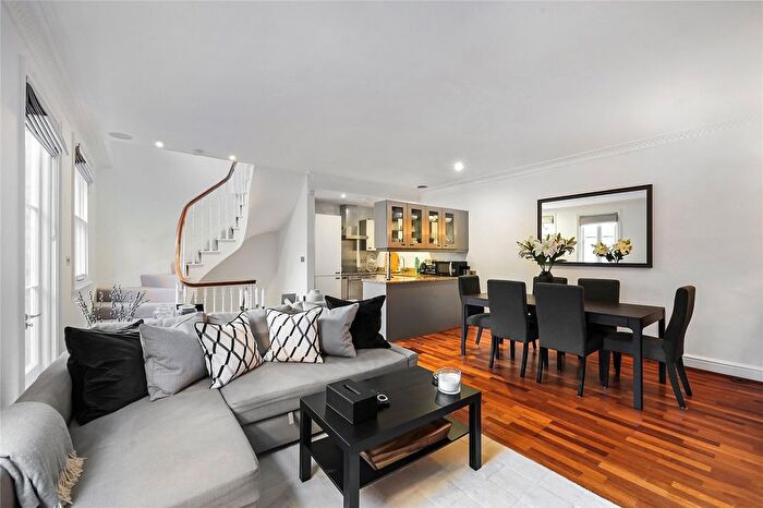 2 Bedroom Mews To Rent In William Mews, Knightsbridge, SW1X