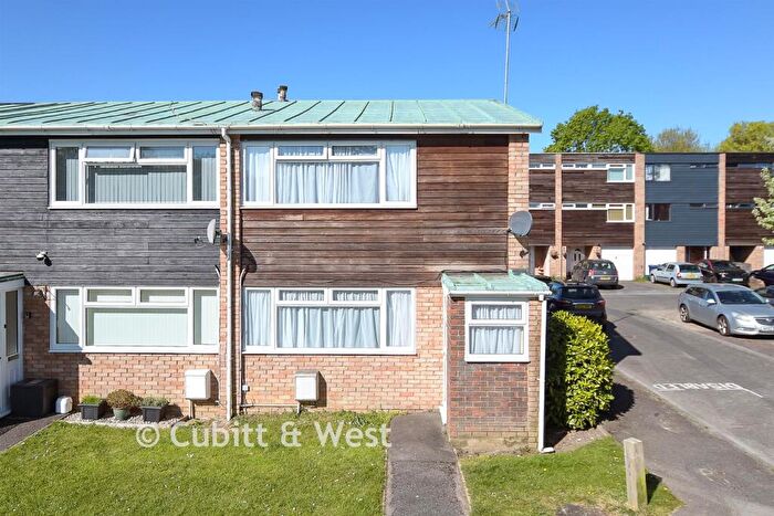 2 Bedroom End Of Terrace House For Sale In Beaumont Square, Cranleigh, Surrey, GU6