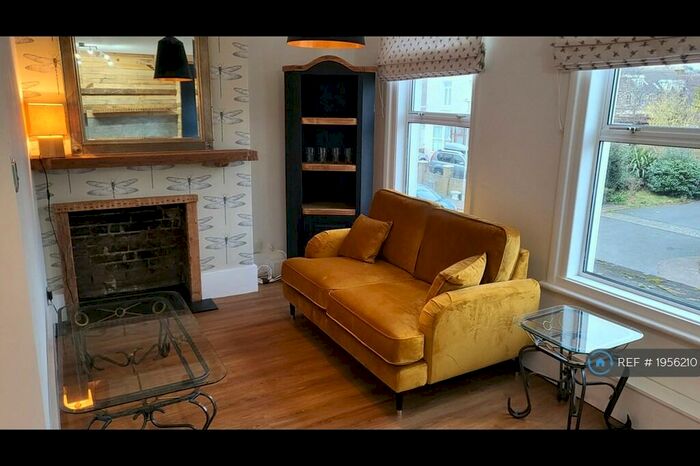 1 Bedroom Flat To Rent In Vale Road, Ramsgate, CT11