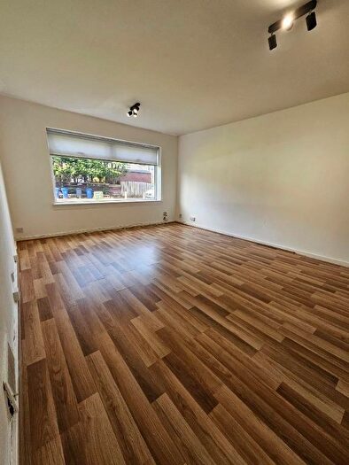 3 Bedroom Flat To Rent In Montgomery Ave, Paisley, Renfrewshire, PA3