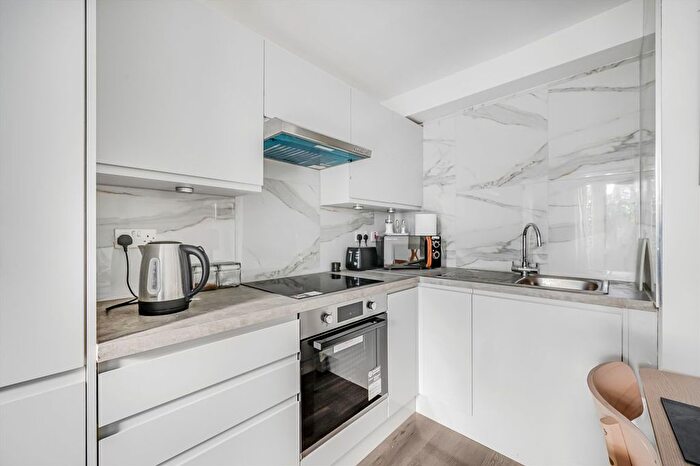 2 Bedroom Flat For Sale In Fernhead Road, Maida Vale, W9