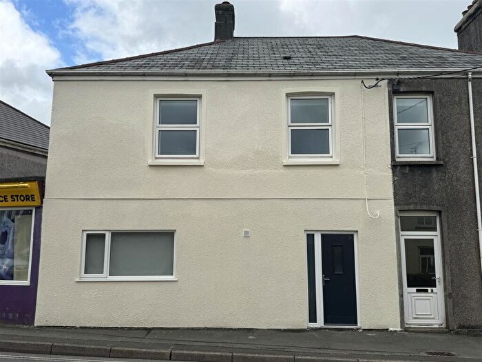 3 Bedroom Flat To Rent In Fore Street, Roche, St. Austell, PL26