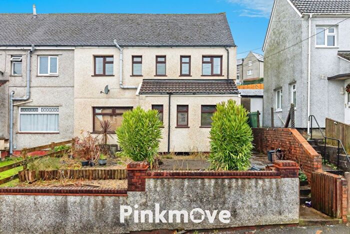 3 Bedroom Semi-detached House For Sale In Hillside Drive, Cwmfields, Pontypool, NP4