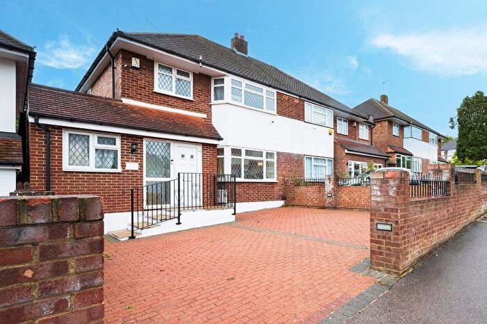 4 Bedroom Semi-detached House For Sale In Domonic Drive, London, SE9
