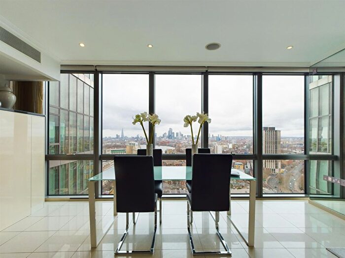 2 Bedroom Flat For Sale In Wiq, Hertsmere Road, Canary Wharf, London, E14