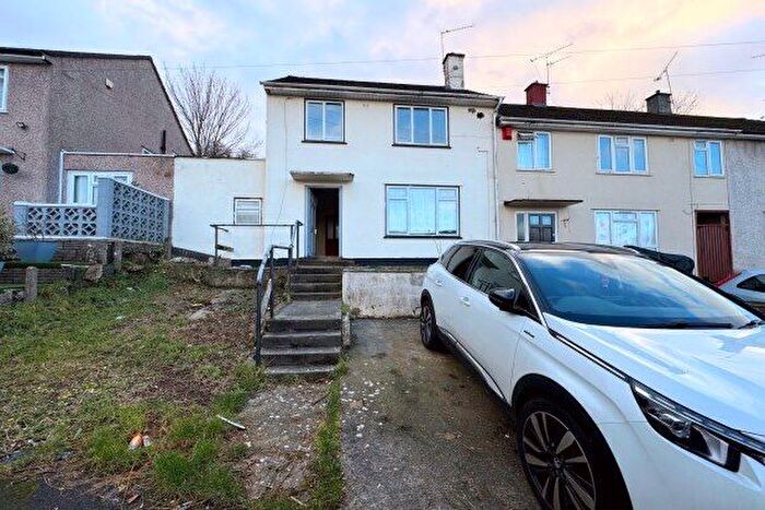 4 Bedroom Property To Rent In Deering Close, Bristol, BS11