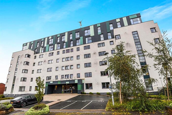 2 Bedroom Apartment To Rent In Greenhouse, Leeds, LS11