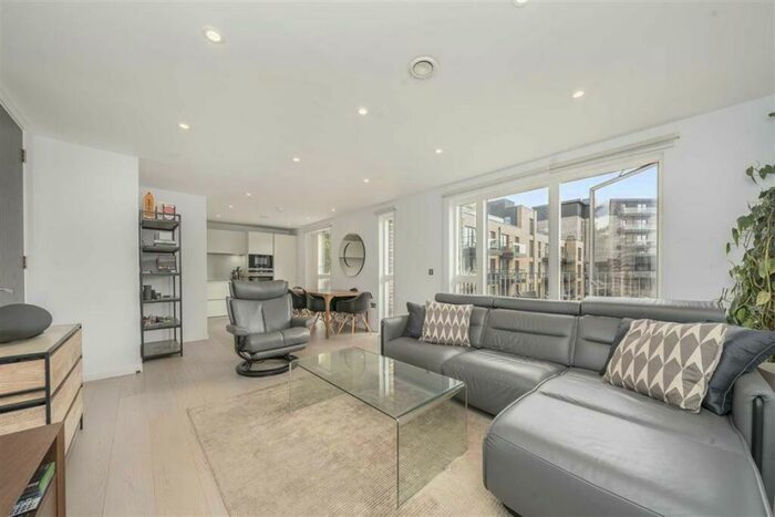 3 Bedroom Flat To Rent In New North Road, London, N1