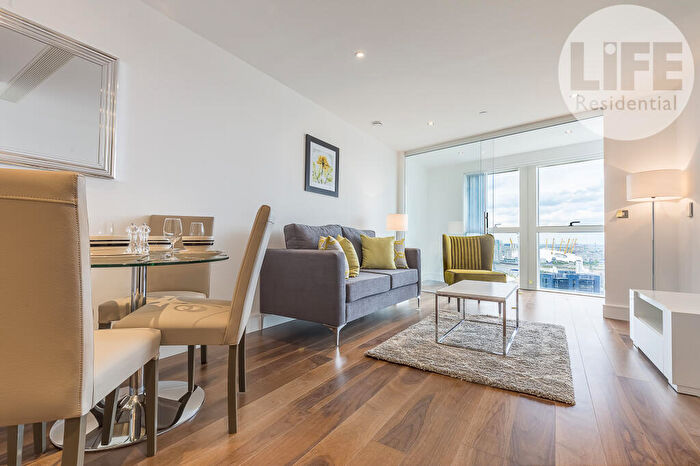 1 Bedroom Apartment To Rent In Lincoln Plaza, London, E14