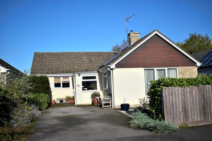 3 Bedroom Detached Bungalow For Sale In Westlands Avenue, Weston-On-The-Green, Bicester, OX25