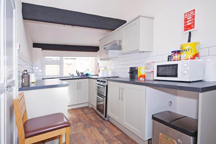 1 Bedroom Apartment To Rent In Mornington Terrace, Harrogate, HG1