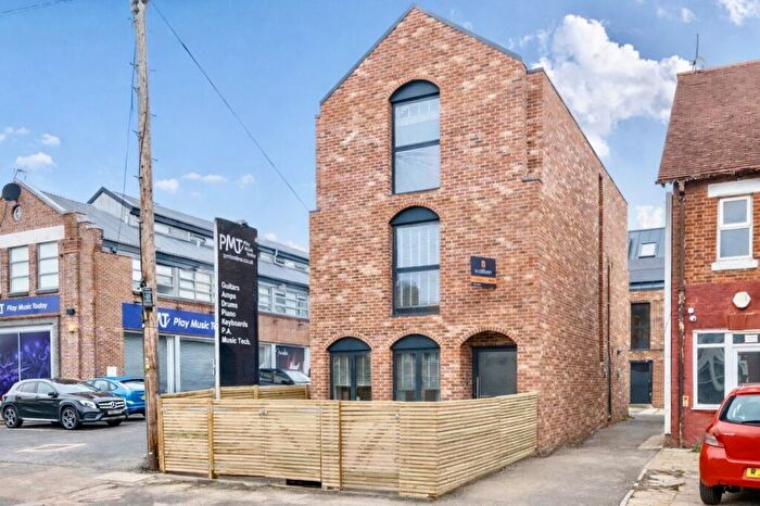 3 Bedroom Apartment For Sale In Cowley Road, East Oxford, OX4