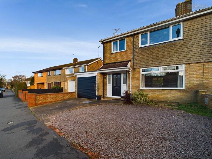 3 Bedroom Semi-Detached House For Sale In Woburn Drive, Thorney, Peterborough, PE6