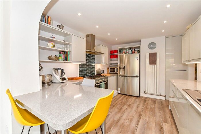 4 Bedroom Semi-Detached House For Sale In Prior Road, Greatstone, New Romney, Kent, TN28