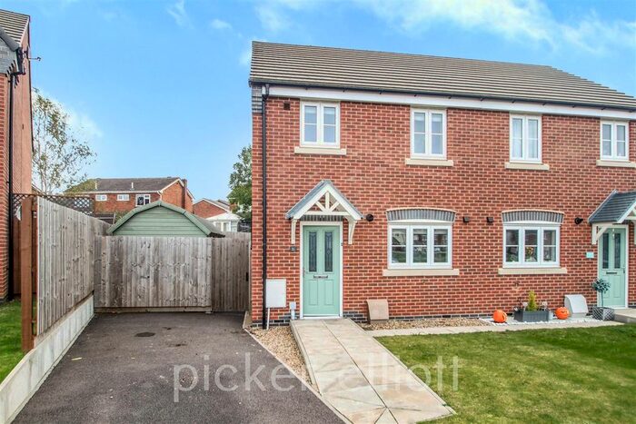 3 Bedroom Semi-Detached House To Rent In Gallus Drive, Hinckley LE10