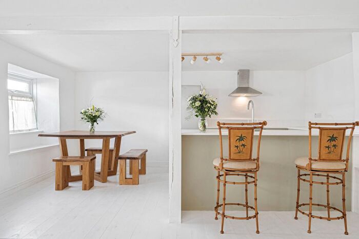 3 Bedroom Cottage For Sale In Church Street, South Brent, TQ10