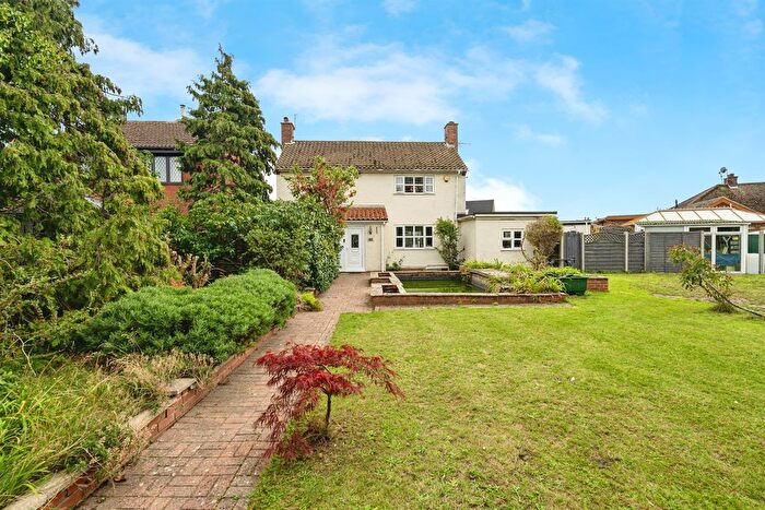 4 Bedroom Detached House For Sale In Beccles Road, Bradwell, Great Yarmouth, NR31