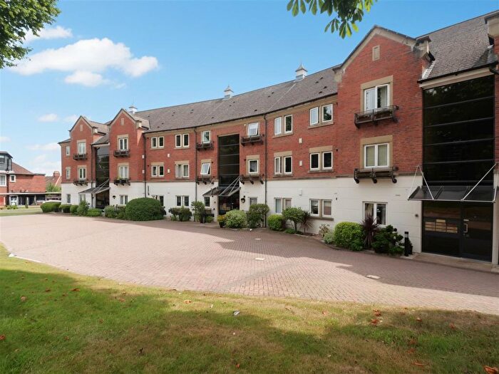 2 Bedroom Flat For Sale In Riverside Lodge, Bishopthorpe Road, YO23