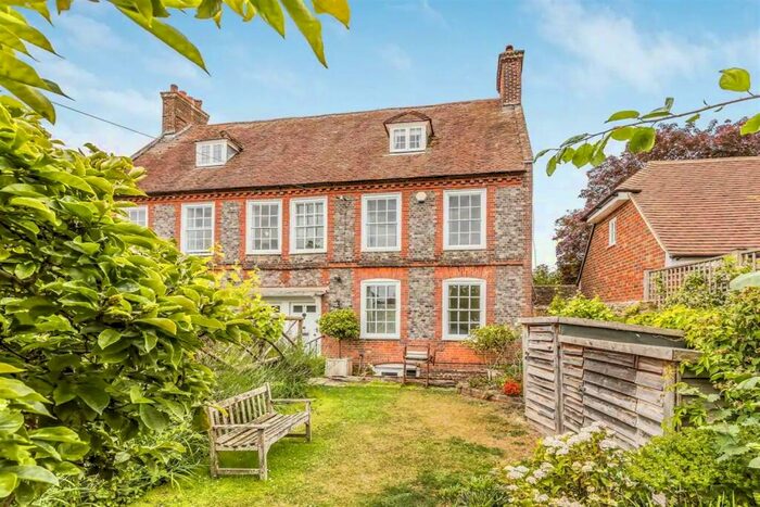 3 Bedroom Semi-Detached House To Rent In St. Martins, High Street, Bosham, PO18