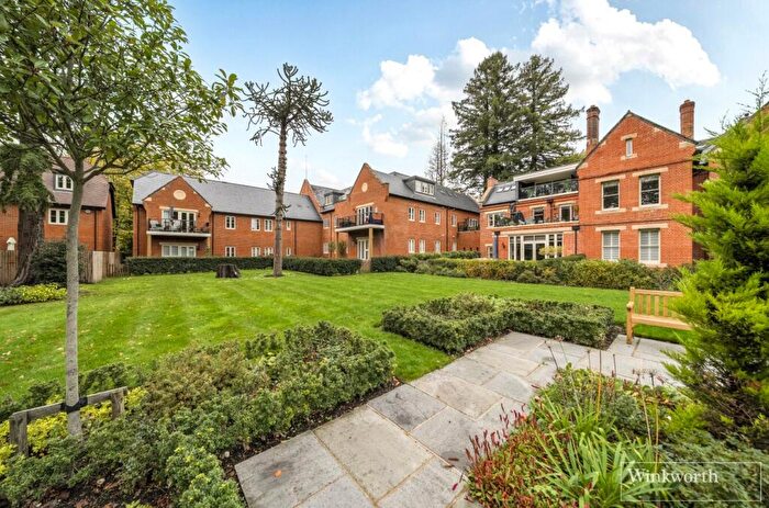 3 Bedroom Apartment For Sale In Boleyn Mews, Ascot, Berkshire, SL5