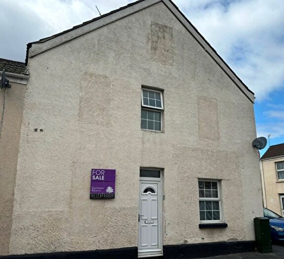 2 Bedroom Property To Rent In Meadow Street, Avonmouth, Bristol, BS11