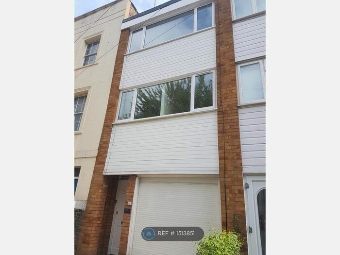 3 Bedroom Terraced House To Rent In Berriman Road, London, N7