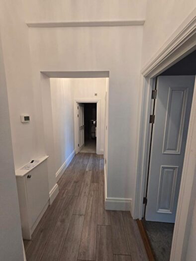 1 Bedroom Flat To Rent In The Drive, Hove, BN3