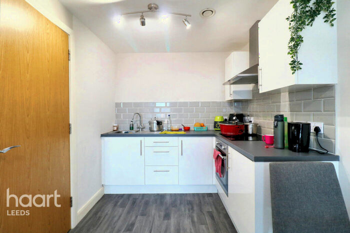 1 Bedroom Apartment For Sale In Skinner Lane, Leeds, LS7